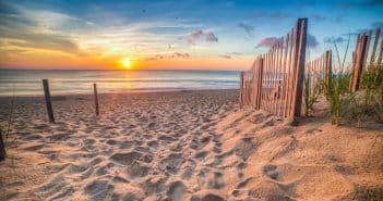 Est-ce que le soleil se couche à l’Ouest ? Est-ce que le soleil se couche à l’Ouest